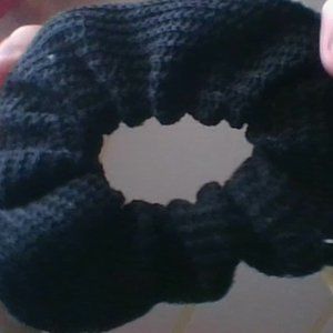 scrunchies (black and blue)